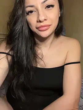 Layana_Ro's cam snapshot