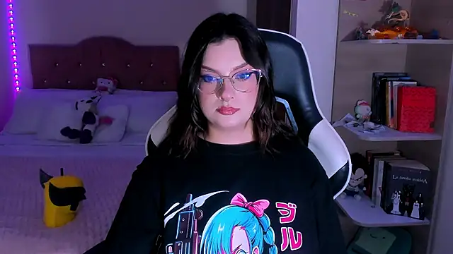 OphelianaRose33 live sex cam