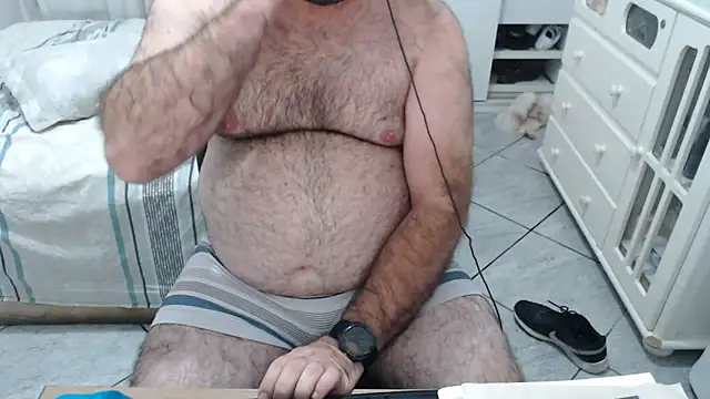 MysterBearMG live sex cam