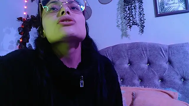 valkiry_'s cam snapshot