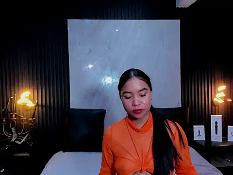 MiaWolton's cam snapshot