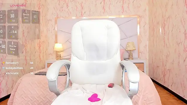 Emily_Whinfre's cam snapshot