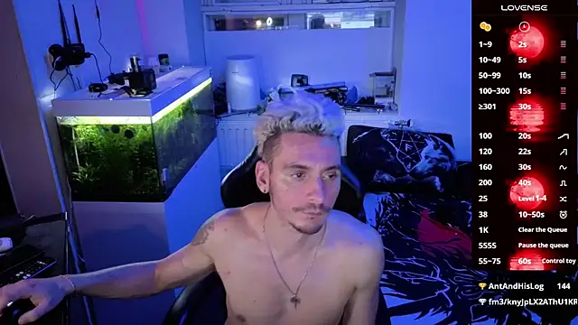 Rayzel_White's cam snapshot