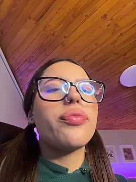 Sofia18_pinkk's cam snapshot