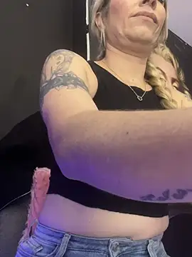 viktoria_davis_'s cam snapshot