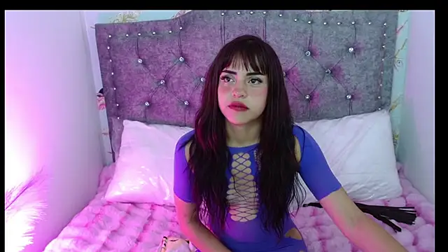 Queen_Rousee's cam snapshot