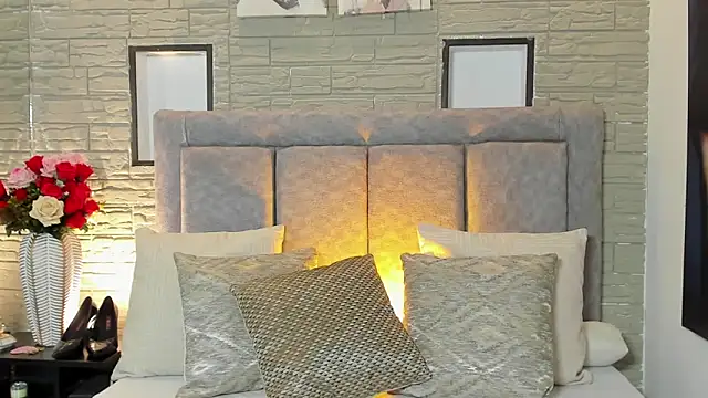 LanaRouse's cam snapshot