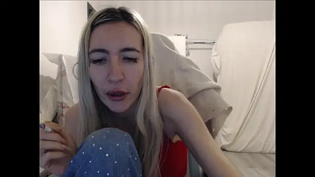 BarbieBlondieGirl live sex cam