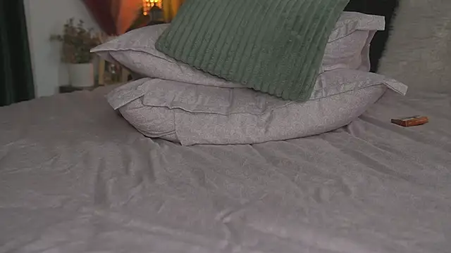 Alyonaqueen_'s cam snapshot