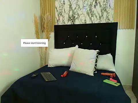 Thalia-Gil's cam snapshot