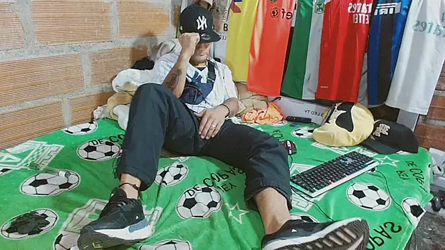 Alphamaster_92's cam snapshot