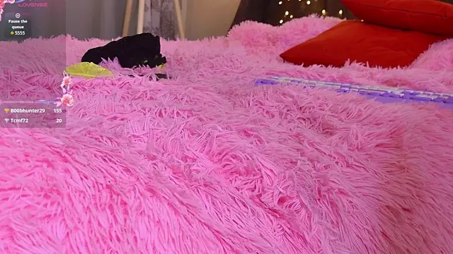 Mirellune's cam snapshot