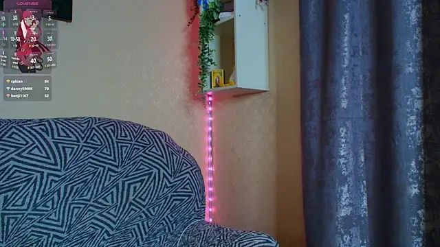 Erinn_Sky's cam snapshot