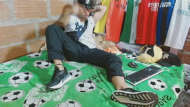 Alphamaster_92's cam snapshot