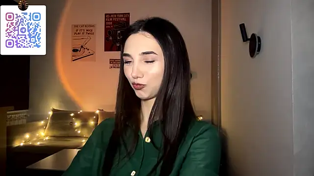 LinaMour's cam snapshot