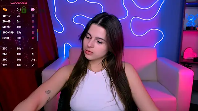 berry_alma's cam snapshot