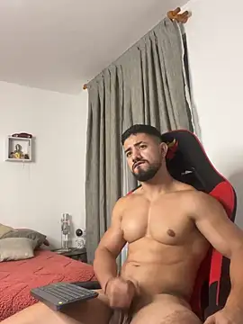 Ezzio_Scolaro live sex cam