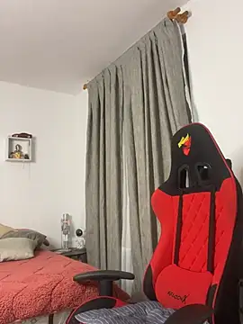 Ezzio_Scolaro live sex cam