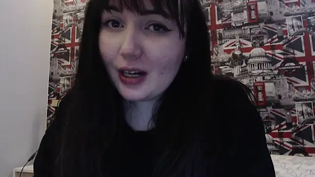 Lynylou live sex cam