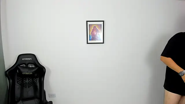 SebastianKnight's cam snapshot