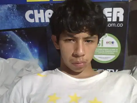 Carlos_Albert02's cam snapshot