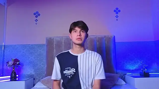 Derek_Sinn's cam snapshot