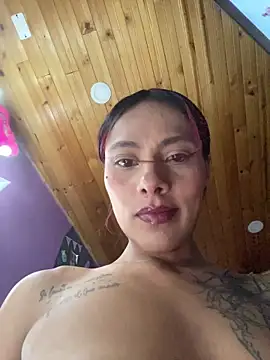 Emily-Fire's cam snapshot