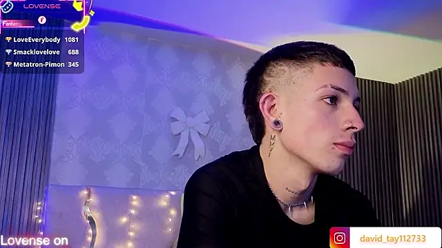 boyfox_tay's cam snapshot