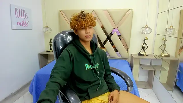 Anyelo_Twink live sex cam