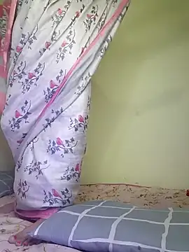 Lovely_Ladyboy_star live sex cam