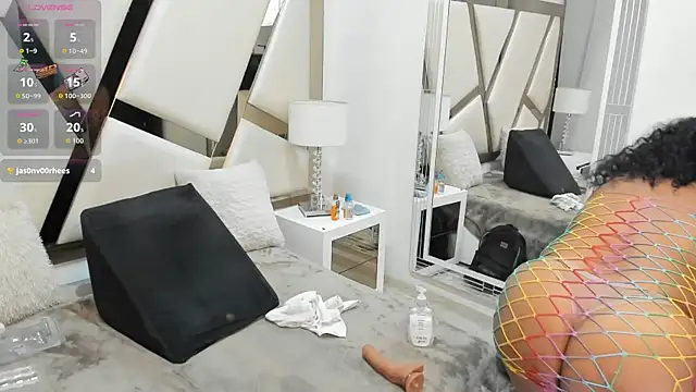 OliviaBurning live sex cam