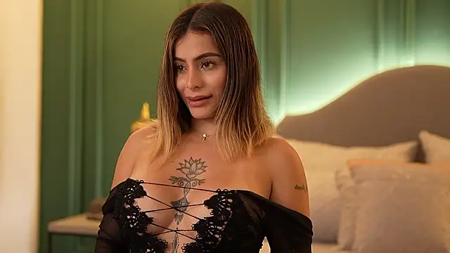 Amara_Velvet_'s cam snapshot