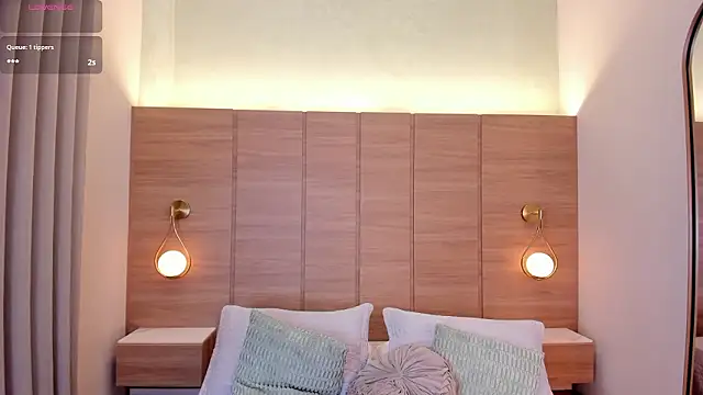 Alessia_Gold's cam snapshot