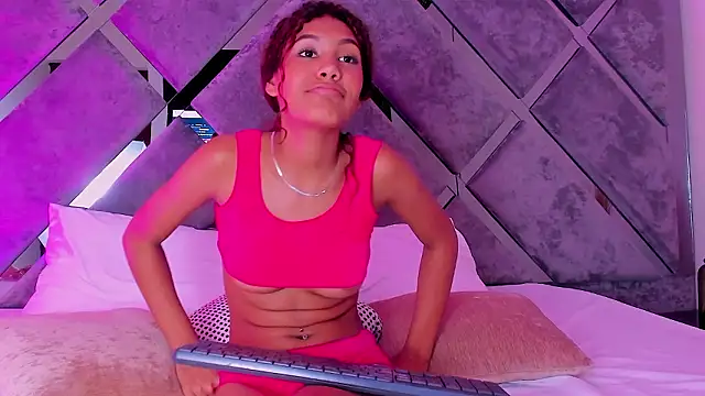 luciagray1's cam snapshot