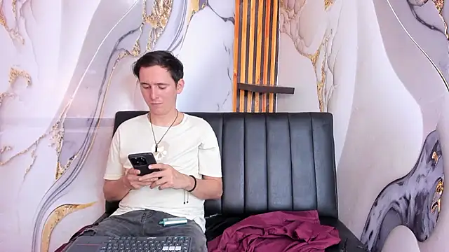 Ruby_and_Aaron live sex cam