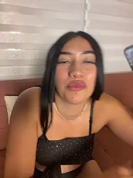 Georgia_Pink's cam snapshot