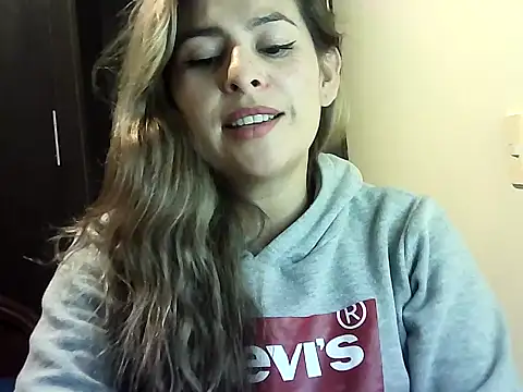 Valery__Rouse_'s cam snapshot