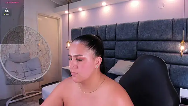 katleya_lewiis's cam snapshot