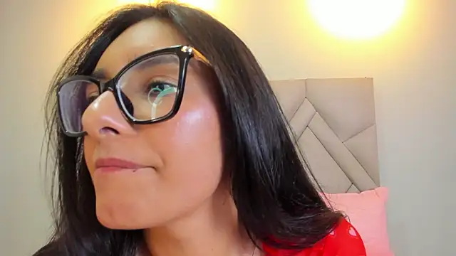 Isis_Osman's cam snapshot