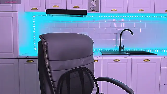 RheaLynn's cam snapshot