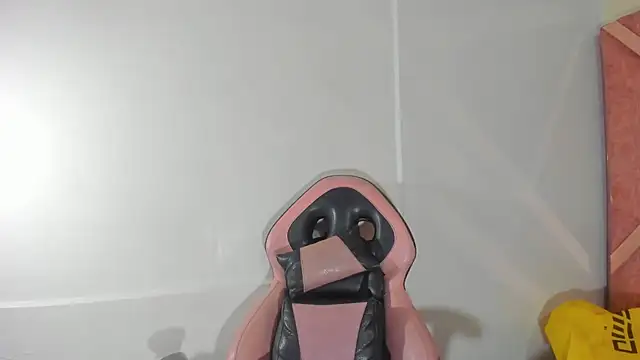 Amy_Kobold3's cam snapshot