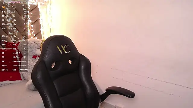 heluejamil's cam snapshot