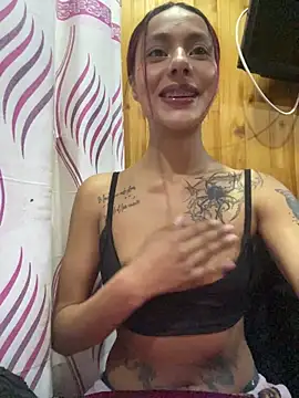 Emily-Fire's cam snapshot