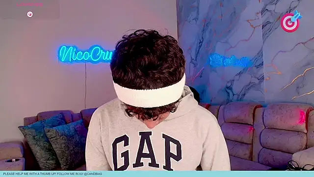 Niico_Cruz live sex cam