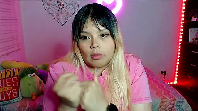 EllieMoonX's cam snapshot