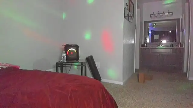 yiauana's cam snapshot