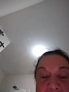 Yaya_Mineira live sex cam