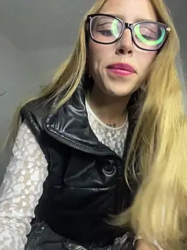 PrettyAshley_ live sex cam