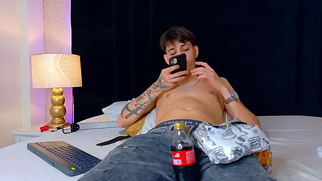 Lion_Foster01 live sex cam