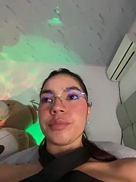 Eveliin_ruiz live sex cam